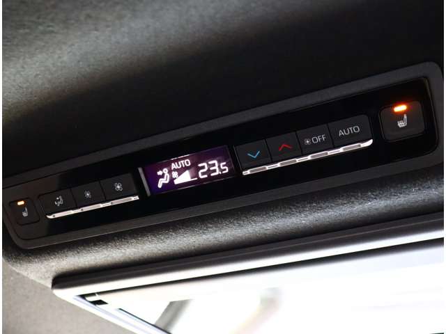 トヨタ ヴォクシー １．８ ハイブリッド Ｓ－Ｚ R5年 (関東) 99