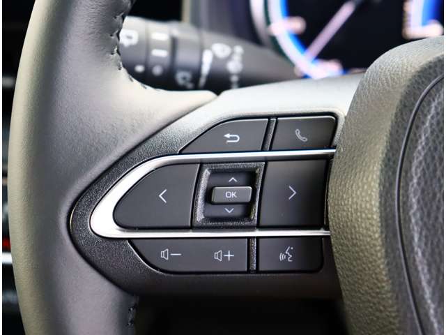 トヨタ ヴォクシー １．８ ハイブリッド Ｓ－Ｚ R5年 (関東) 99