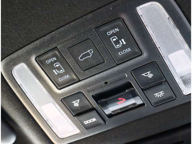 トヨタ ヴォクシー １．８ ハイブリッド Ｓ－Ｚ R5年 (関東) 99