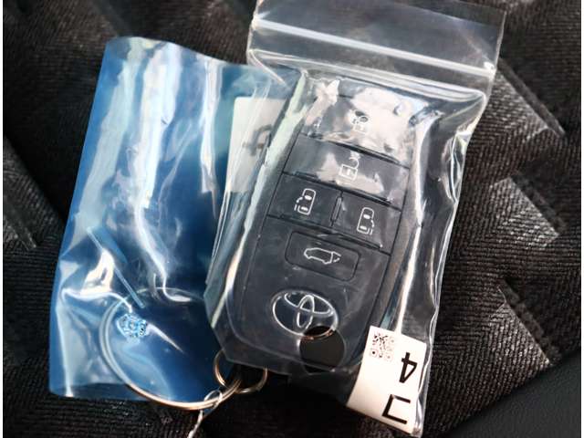 トヨタ ヴォクシー １．８ ハイブリッド Ｓ－Ｚ R5年 (関東) 99