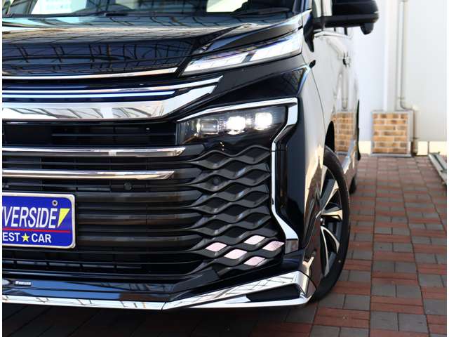 トヨタ ヴォクシー １．８ ハイブリッド Ｓ－Ｚ R5年 (関東) 99