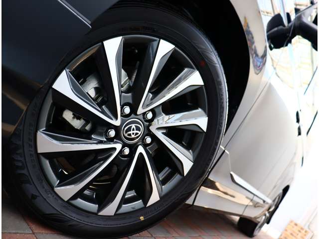 トヨタ ヴォクシー １．８ ハイブリッド Ｓ－Ｚ R5年 (関東) 99