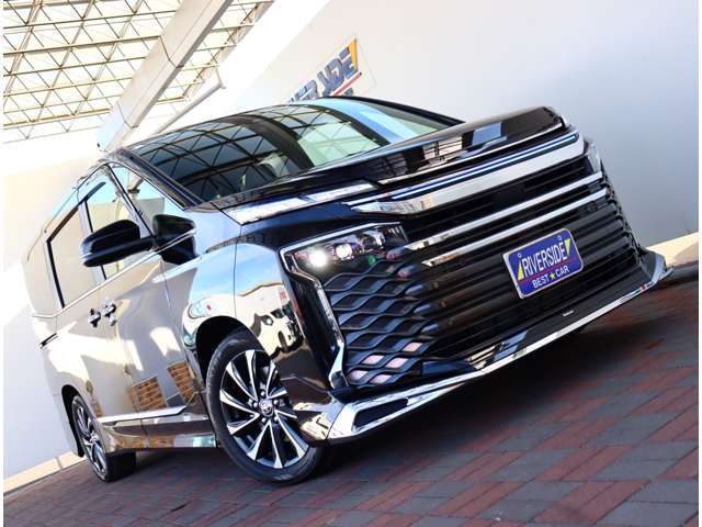 トヨタ ヴォクシー １．８ ハイブリッド Ｓ－Ｚ R5年 (関東) 99