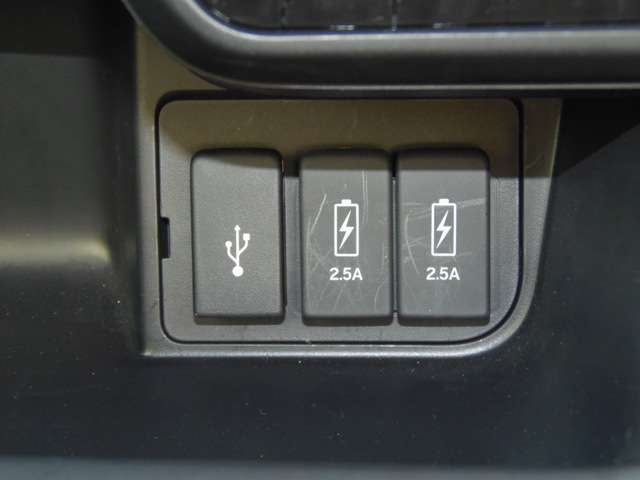 ホンダ Ｎ　ＢＯＸ カスタム ６６０ Ｌ R4年 (東海) 99