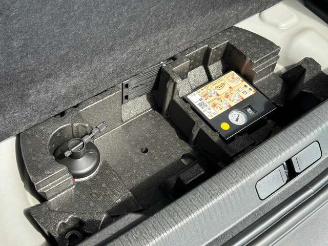 プジョー ｅ−２００８ ＧＴ R4年 (近畿) 99