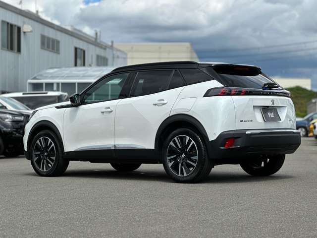 プジョー ｅ−２００８ ＧＴ R4年 (近畿) 99