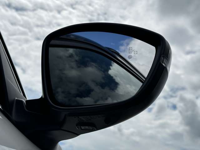 プジョー ｅ−２００８ ＧＴ R4年 (近畿) 99