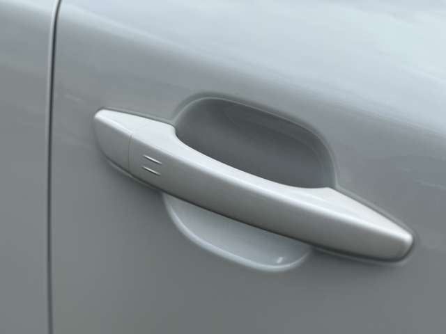 プジョー ｅ−２００８ ＧＴ R4年 (近畿) 99