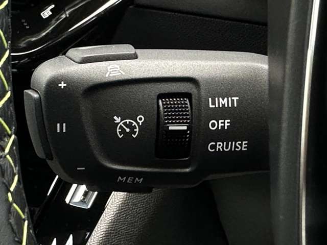 プジョー ｅ−２００８ ＧＴ R4年 (近畿) 99