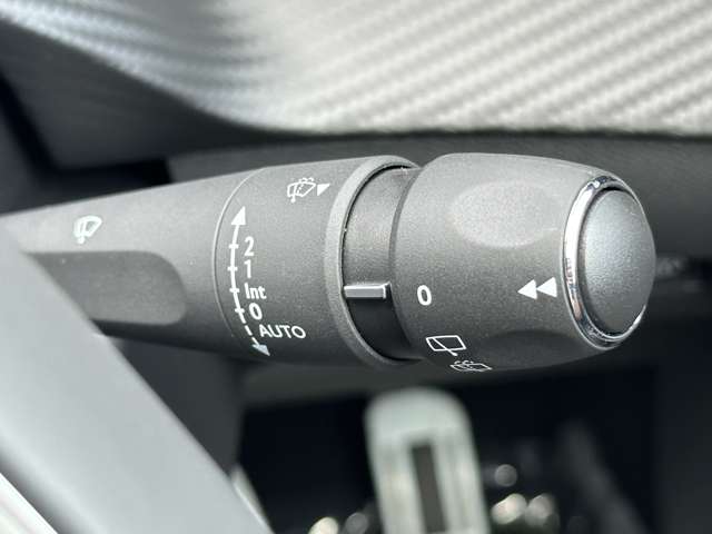 プジョー ｅ−２００８ ＧＴ R4年 (近畿) 99