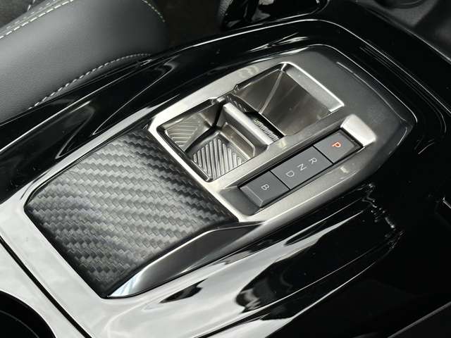 プジョー ｅ−２００８ ＧＴ R4年 (近畿) 99