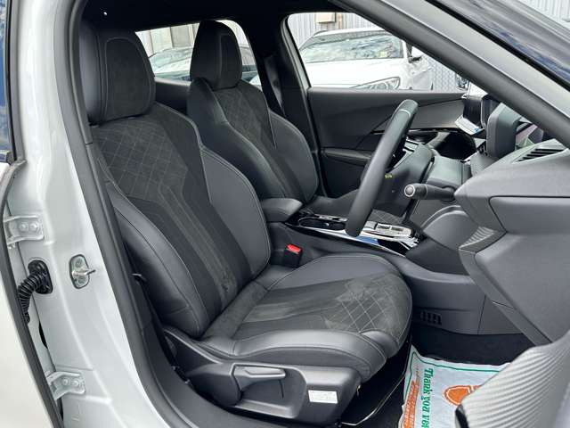 プジョー ｅ−２００８ ＧＴ R4年 (近畿) 99