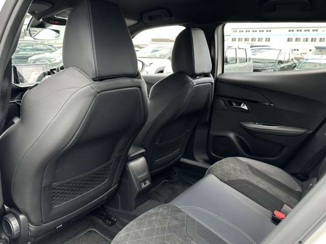 プジョー ｅ−２００８ ＧＴ R4年 (近畿) 99