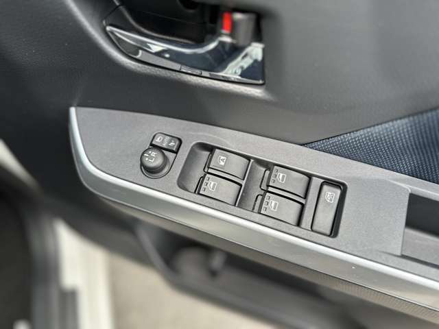 ダイハツ トール １．０ カスタムＧ R5年 (近畿) 99