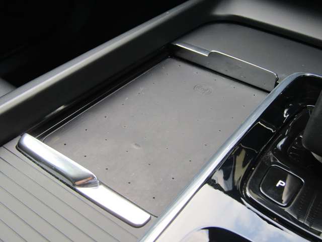 ボルボ ＸＣ６０ Ｂ５ ＡＷＤ モメンタム ４ＷＤ R2年 (関東) 99