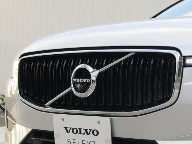 ボルボ ＸＣ６０ Ｂ５ ＡＷＤ モメンタム ４ＷＤ R2年 (関東) 99