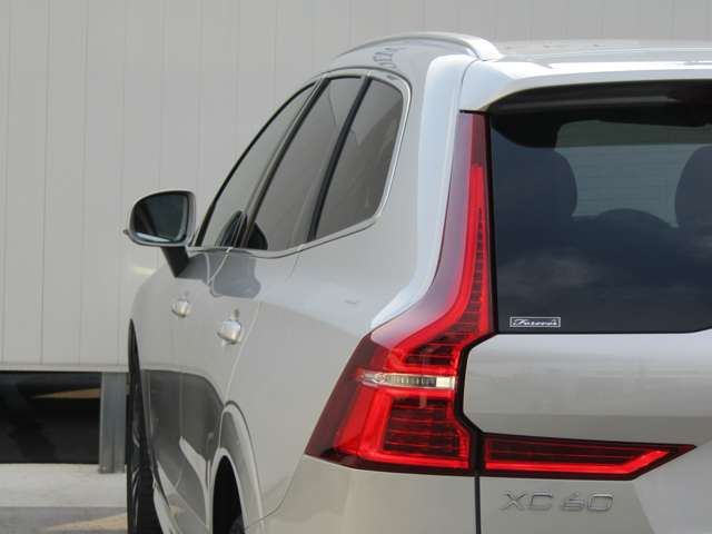 ボルボ ＸＣ６０ Ｂ５ ＡＷＤ モメンタム ４ＷＤ R2年 (関東) 99