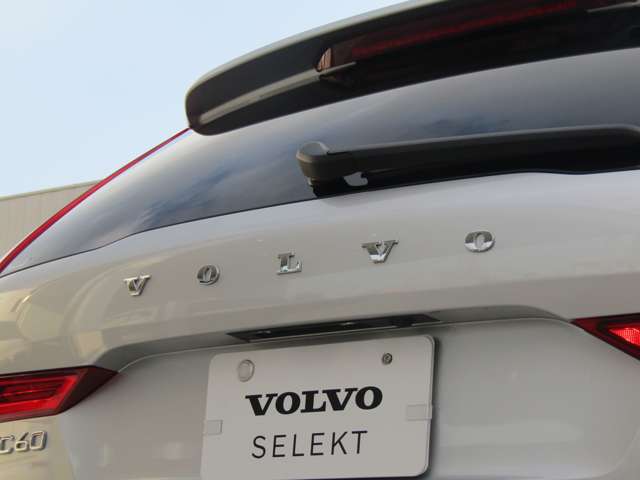 ボルボ ＸＣ６０ Ｂ５ ＡＷＤ モメンタム ４ＷＤ R2年 (関東) 99