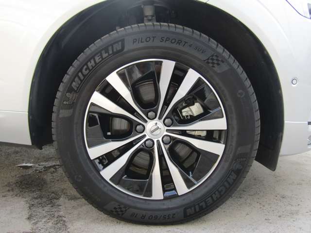 ボルボ ＸＣ６０ Ｂ５ ＡＷＤ モメンタム ４ＷＤ R2年 (関東) 99