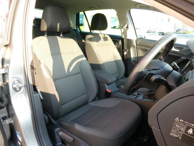 フォルクスワーゲン ゴルフ ＴＤＩ コンフォートライン マイスター ディーゼルターボ R2年 (関東) 99