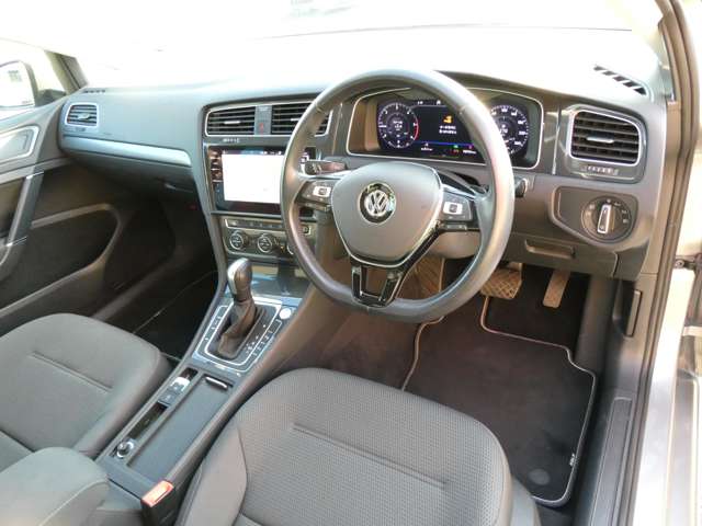 フォルクスワーゲン ゴルフ ＴＤＩ コンフォートライン マイスター ディーゼルターボ R2年 (関東) 99