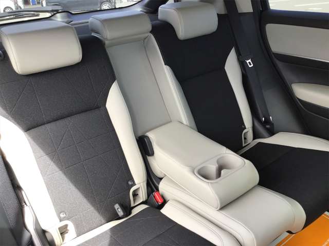 ホンダ ヴェゼル １．５ Ｅ：ＨＥＶ Ｚ R5年 (近畿) 99