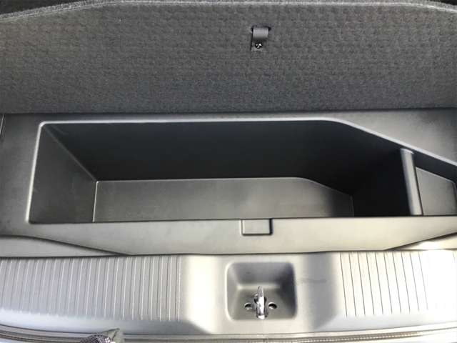 ホンダ ヴェゼル １．５ Ｅ：ＨＥＶ Ｚ R5年 (近畿) 99