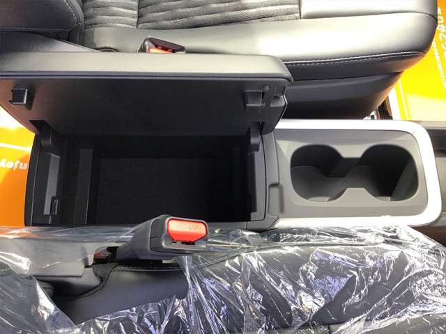 トヨタ ノア １．８ ハイブリッド Ｓ－Ｚ R5年 (近畿) 99