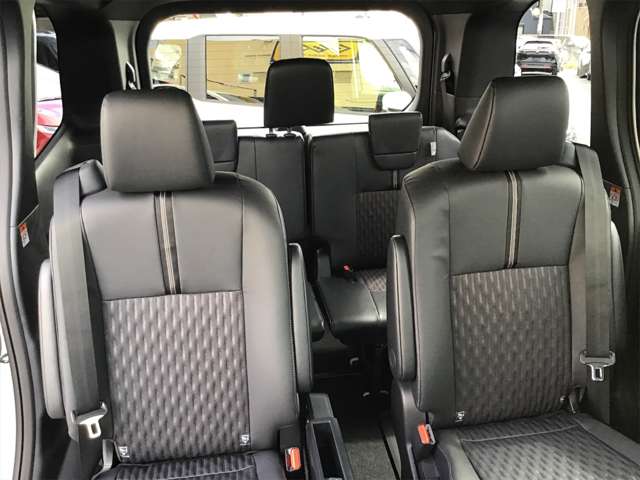 トヨタ ノア １．８ ハイブリッド Ｓ－Ｚ R5年 (近畿) 99