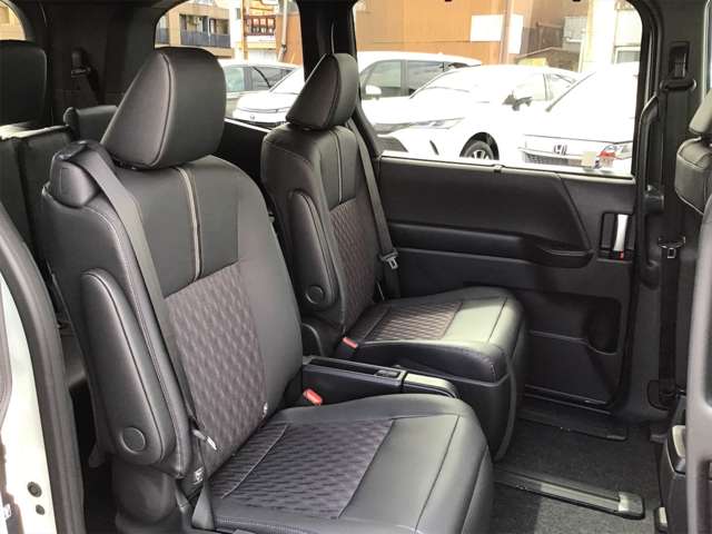 トヨタ ノア １．８ ハイブリッド Ｓ－Ｚ R5年 (近畿) 99