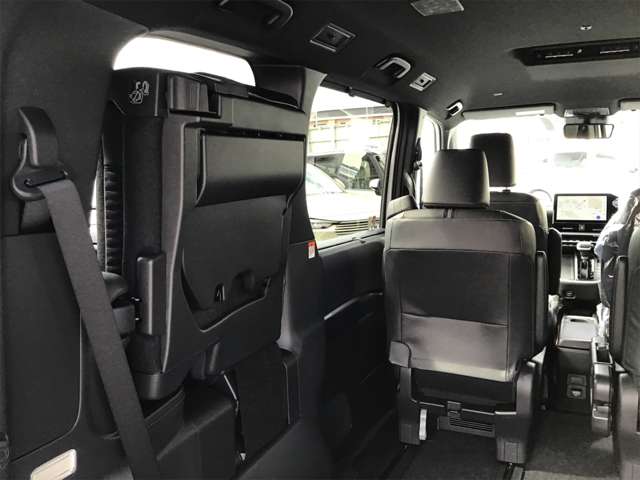 トヨタ ノア １．８ ハイブリッド Ｓ－Ｚ R5年 (近畿) 99