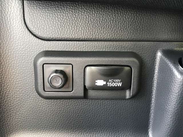 トヨタ ノア １．８ ハイブリッド Ｓ－Ｚ R5年 (近畿) 99