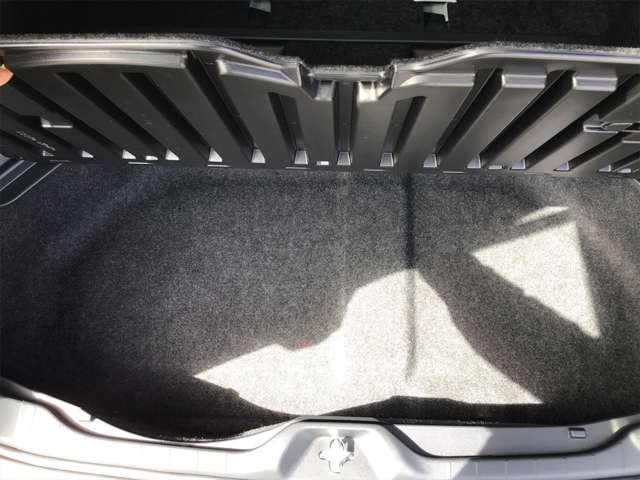 トヨタ ノア １．８ ハイブリッド Ｓ－Ｚ R5年 (近畿) 99