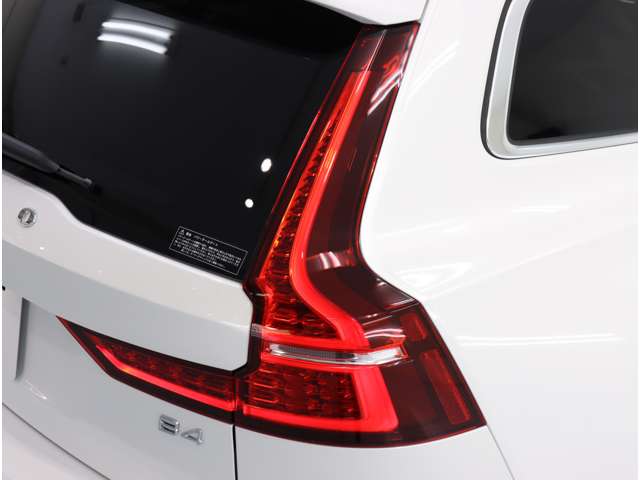 ボルボ Ｖ６０ アルティメット Ｂ４ R5年 (関東) 99