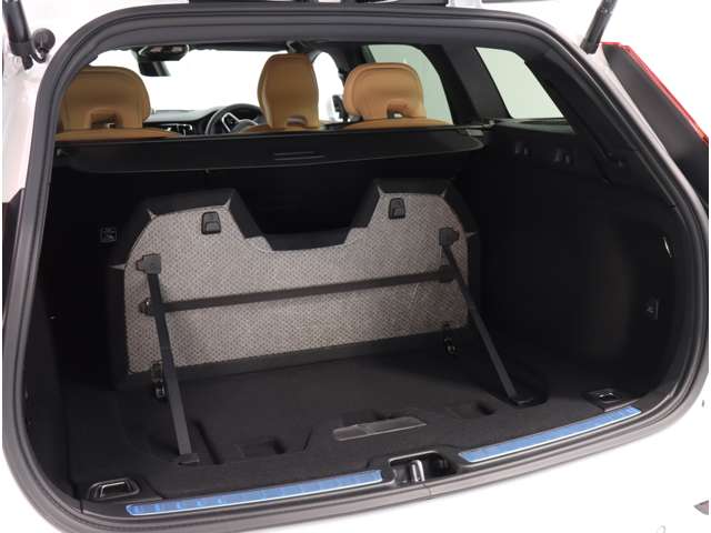 ボルボ Ｖ６０ アルティメット Ｂ４ R5年 (関東) 99