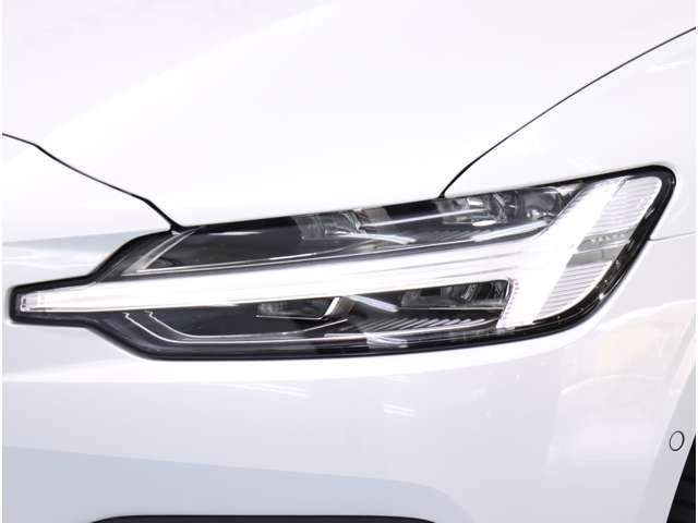 ボルボ Ｖ６０ アルティメット Ｂ４ R5年 (関東) 99