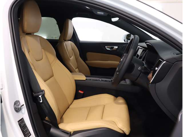 ボルボ Ｖ６０クロスカントリー アルティメット Ｂ５ ＡＷＤ ４ＷＤ R5年 (関東) 99