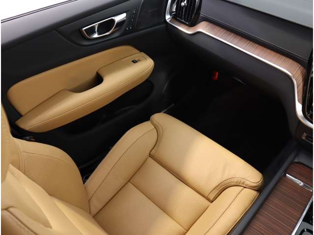 ボルボ Ｖ６０クロスカントリー アルティメット Ｂ５ ＡＷＤ ４ＷＤ R5年 (関東) 99