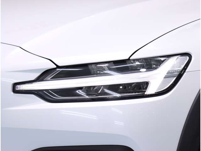 ボルボ Ｖ６０クロスカントリー アルティメット Ｂ５ ＡＷＤ ４ＷＤ R5年 (関東) 99