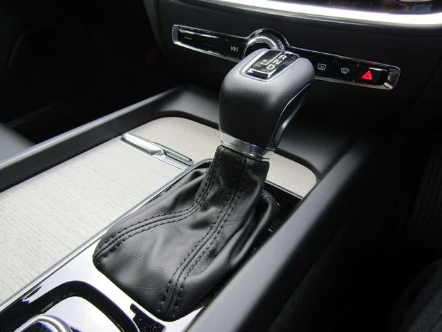 ボルボ Ｖ６０ Ｔ５　インスクリプション R2年 (関東) 99