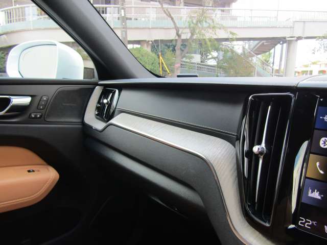 ボルボ ＸＣ６０ Ｄ４ ＡＷＤ インスクリプション ディーゼルターボ ４ＷＤ R1年 (関東) 99