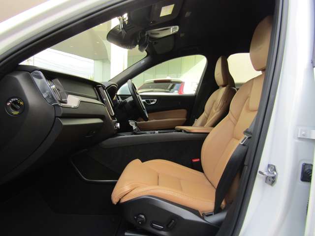 ボルボ ＸＣ６０ Ｄ４ ＡＷＤ インスクリプション ディーゼルターボ ４ＷＤ R1年 (関東) 99