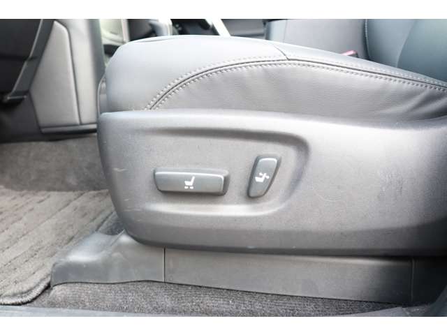 トヨタ ランドクルーザープラド ２．７ ＴＸ Ｌパッケージ ４ＷＤ R4年 (東海) 99