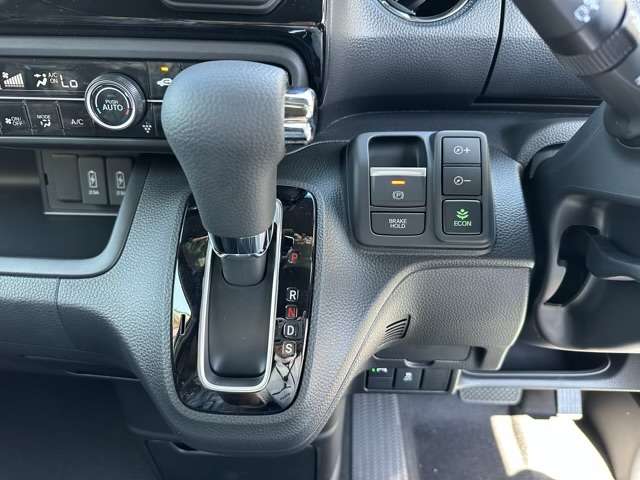 ホンダ Ｎ　ＢＯＸ カスタム ６６０ Ｌ R5年 (東海) 99