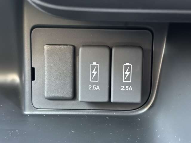 ホンダ Ｎ　ＢＯＸ カスタム ６６０ Ｌ R5年 (東海) 99