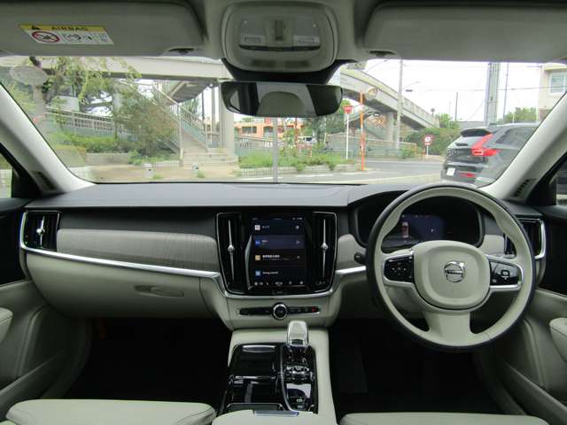 ボルボ Ｓ９０ リチャージ アルティメット Ｔ８ ＡＷＤ プラグイン ハイブリッド ４ＷＤ R5年 (関東) 99