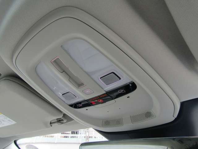 ボルボ Ｓ９０ リチャージ アルティメット Ｔ８ ＡＷＤ プラグイン ハイブリッド ４ＷＤ R5年 (関東) 99