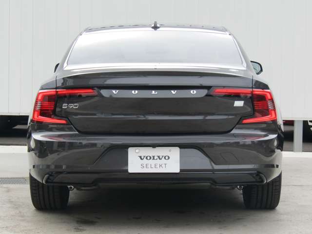 ボルボ Ｓ９０ リチャージ アルティメット Ｔ８ ＡＷＤ プラグイン ハイブリッド ４ＷＤ R5年 (関東) 99