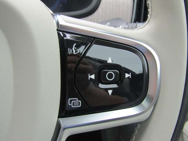 ボルボ Ｓ９０ リチャージ アルティメット Ｔ８ ＡＷＤ プラグイン ハイブリッド ４ＷＤ R5年 (関東) 99