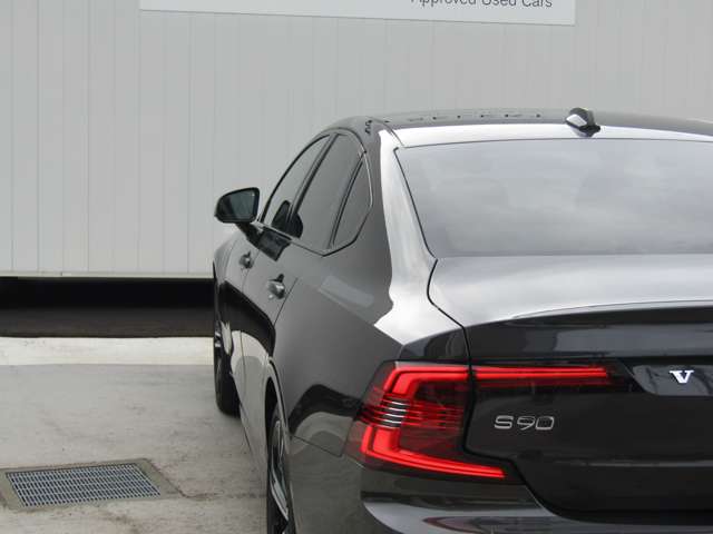 ボルボ Ｓ９０ リチャージ アルティメット Ｔ８ ＡＷＤ プラグイン ハイブリッド ４ＷＤ R5年 (関東) 99